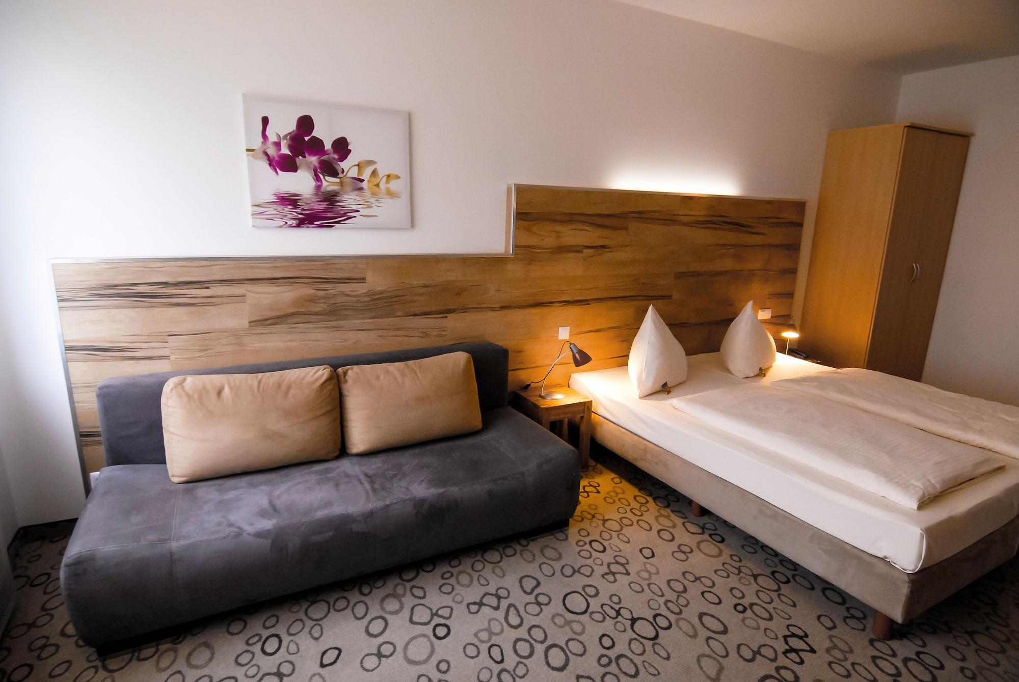 Petul Apart Hotel Am Ruhrbogen Bochum Bagian luar foto