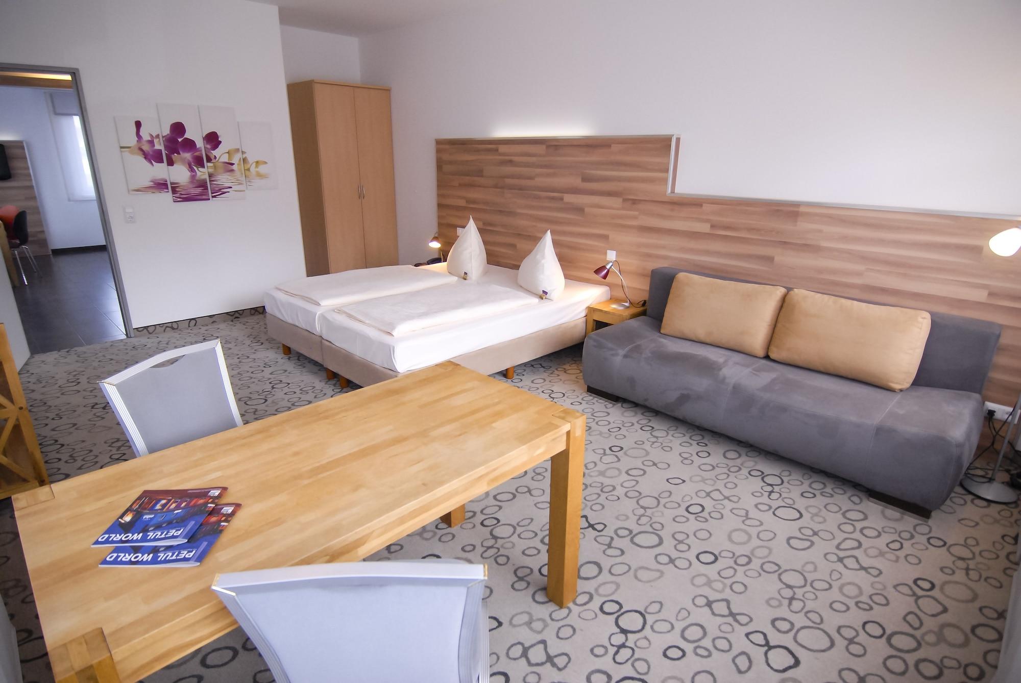 Petul Apart Hotel Am Ruhrbogen Bochum Bagian luar foto