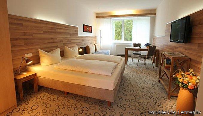 Petul Apart Hotel Am Ruhrbogen Bochum Bagian luar foto