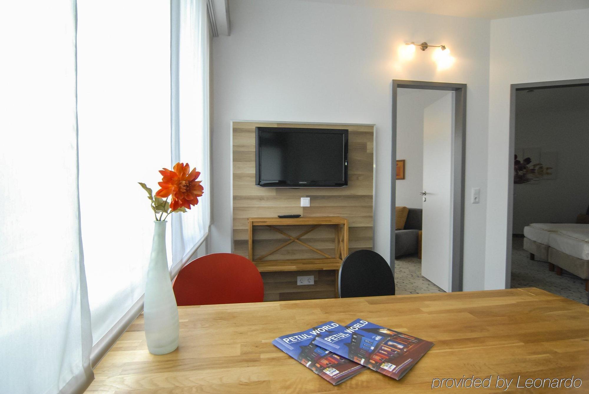 Petul Apart Hotel Am Ruhrbogen Bochum Bagian luar foto