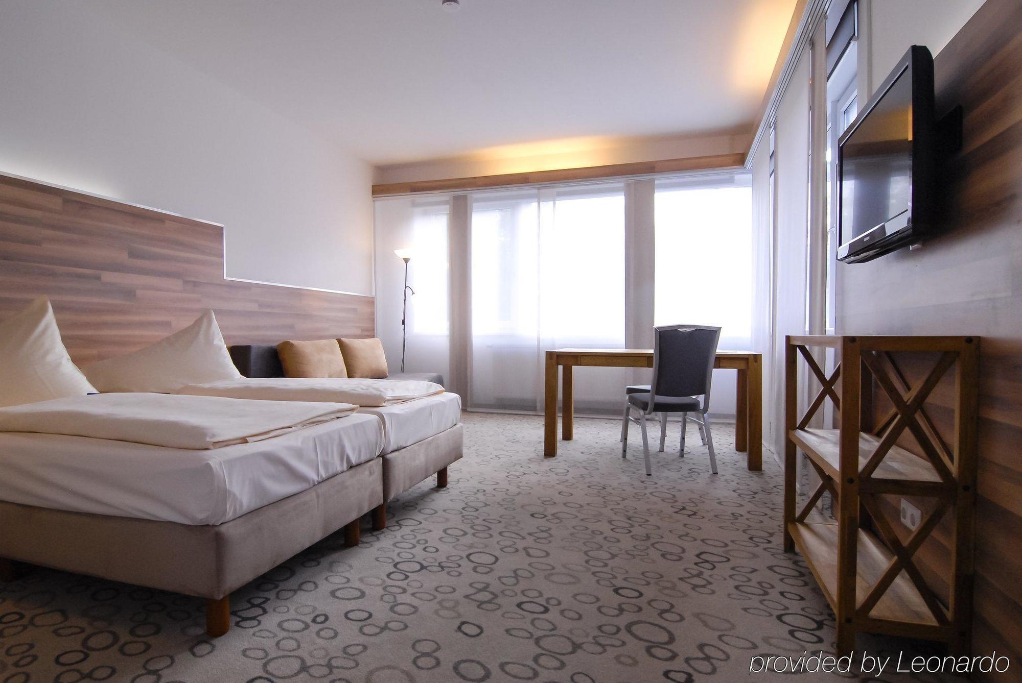 Petul Apart Hotel Am Ruhrbogen Bochum Bagian luar foto