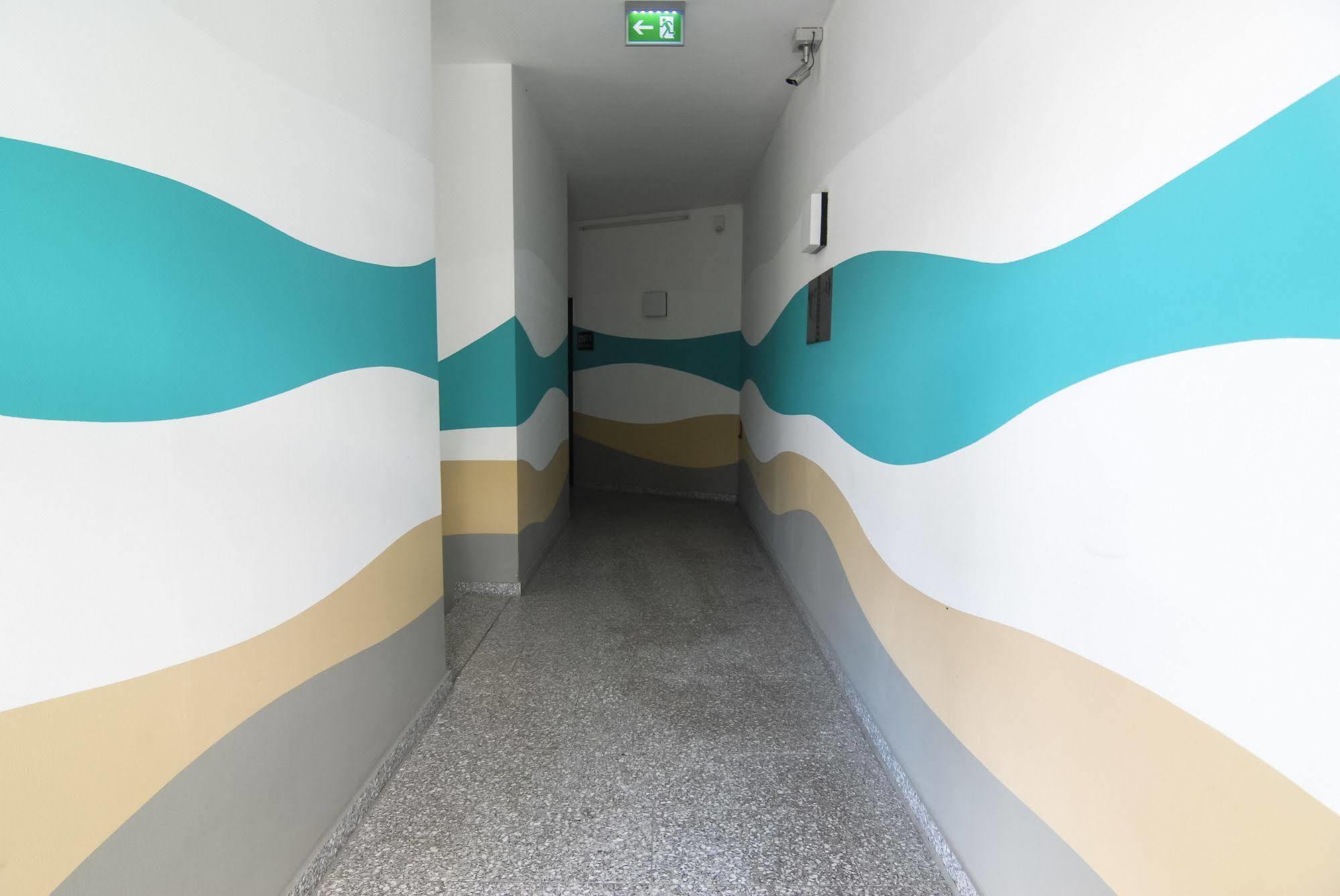 Petul Apart Hotel Am Ruhrbogen Bochum Bagian luar foto