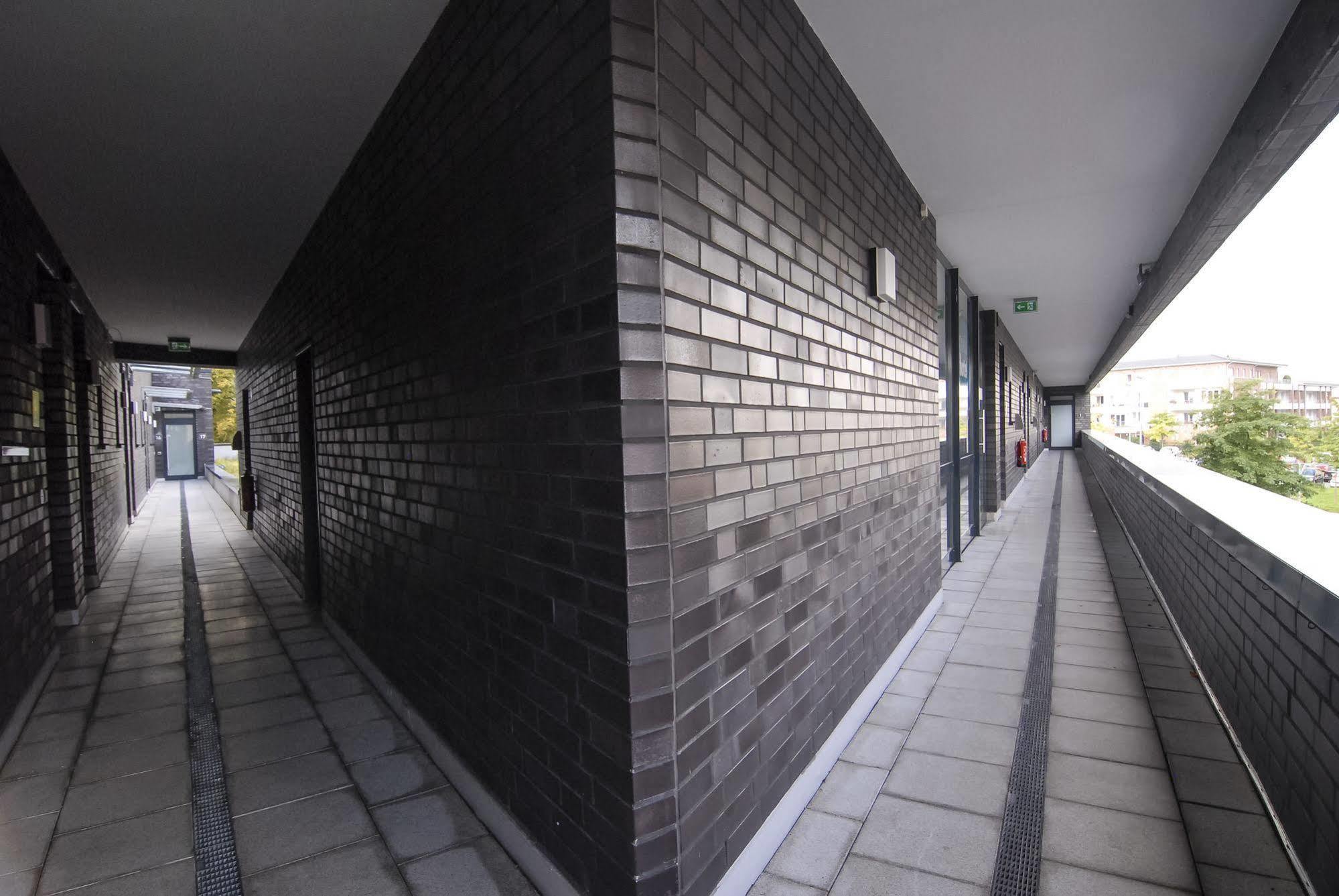 Petul Apart Hotel Am Ruhrbogen Bochum Bagian luar foto